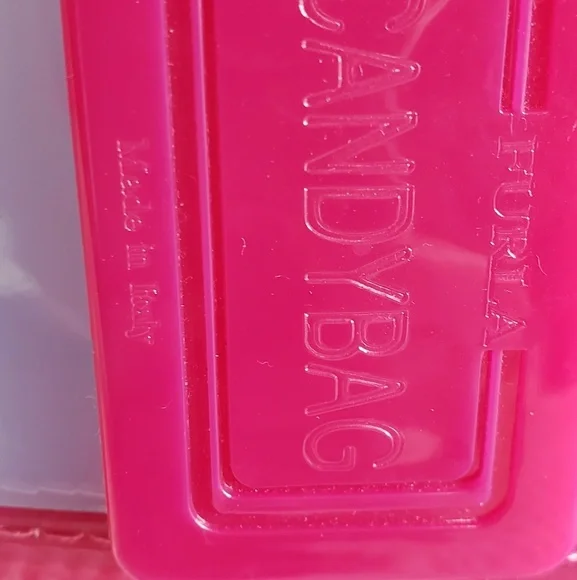 FURLA  HANDBAG Discounted……a couple of stitches came out from the zipper - Picture 5 of 5